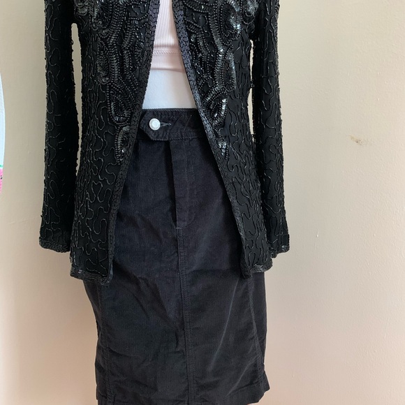 Black corduroy midi skirt in excellent condition size 16/XL - Picture 3 of 4